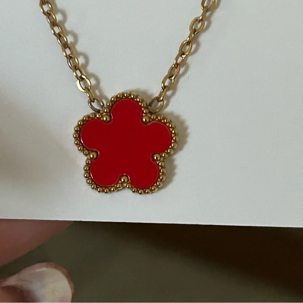 Gold and Red Clover Pendant Necklace - Picture 9 of 12
